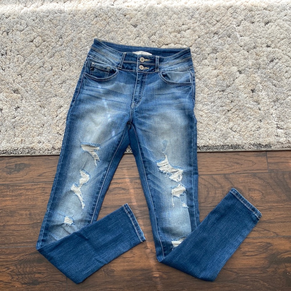 Size 26 KanCan skinny jeans